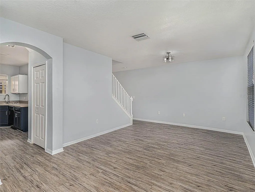 2 bed, 2.5 bath, 1398 sqft, $1,795 — Photo 4