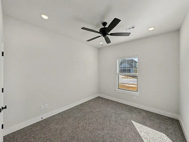 6906 Basswood Ave — Photo 13
