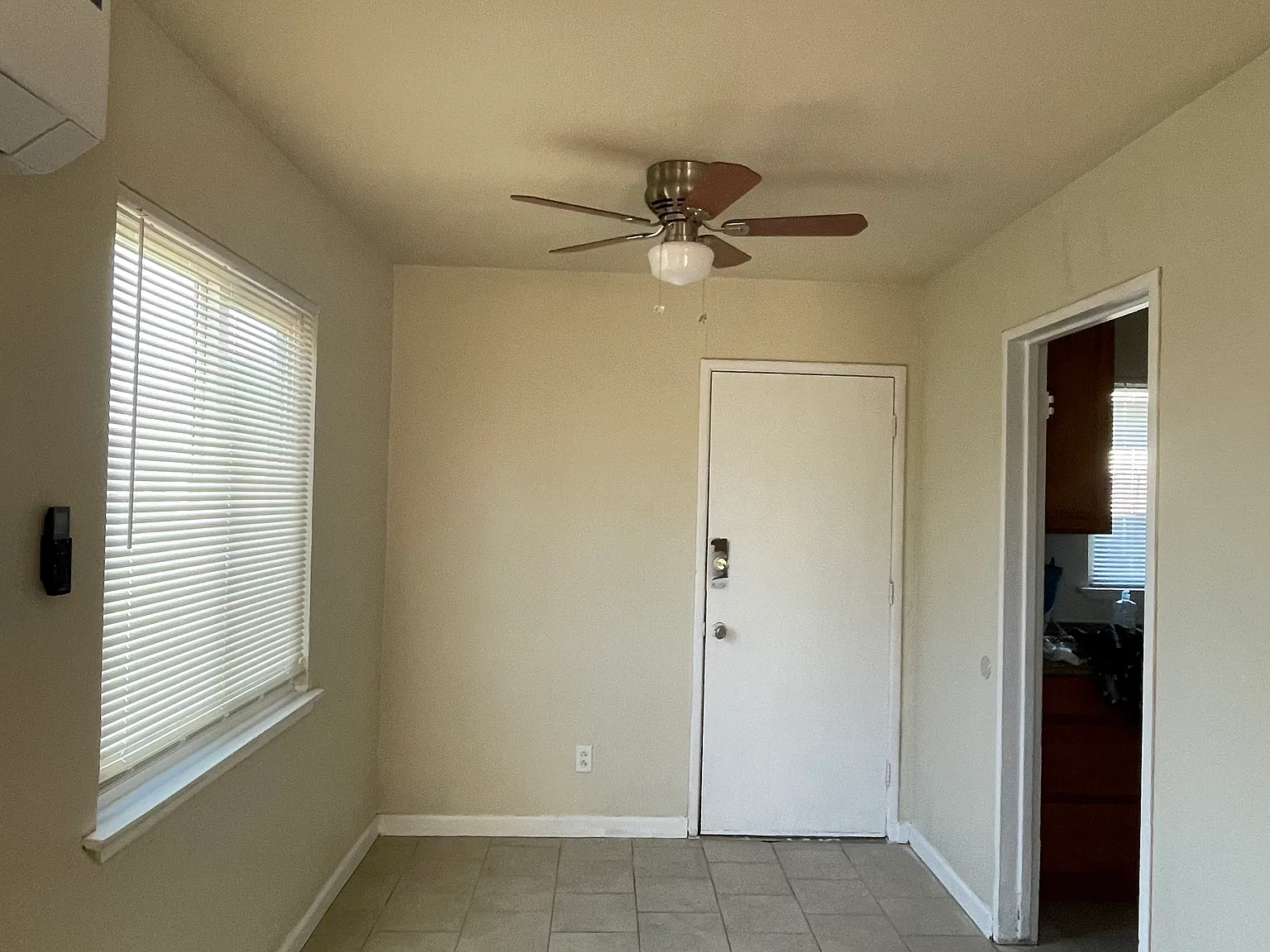 7424 25th Ave — Photo 3