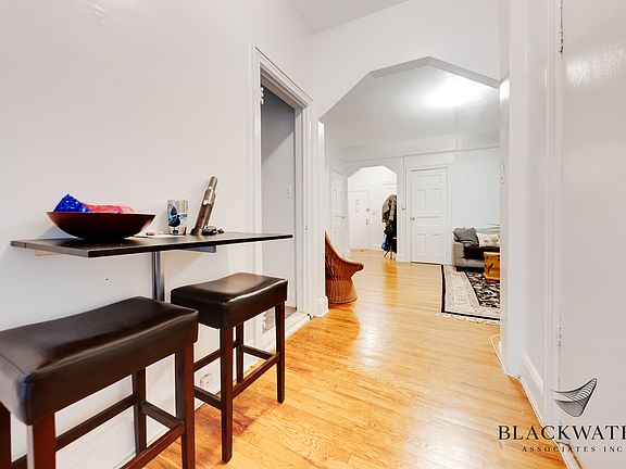 4th image of 348 W 23rd St APT 4R