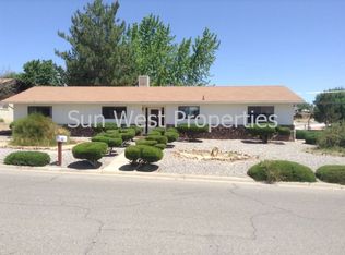 5608 Hill N Dale Dr, Farmington, NM 87402