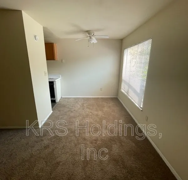 1215 Nelson St #D — Photo 2