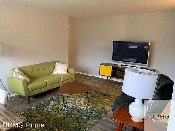 3rd image of 2917 Harwick Dr #6