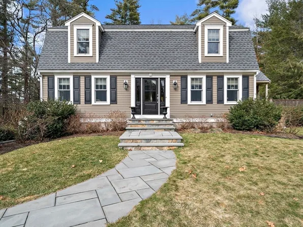 66 Simmons Dr, Duxbury, MA 02332