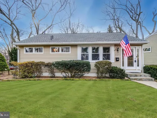 1117 Broadwood Dr, Rockville, MD 20851