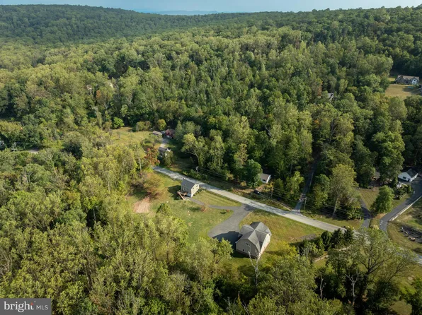 370 Hopewell Rd, Elverson, PA 19520