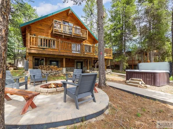 3724 Snake River Rd, Island Park, ID 83429