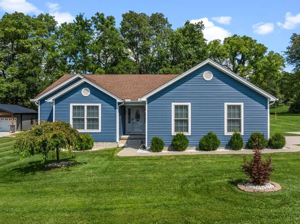 100 Tanglewood Dr, Hillsboro, OH 45133