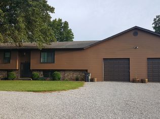 1180 Quail Run Rd, Brandenburg, KY 40108