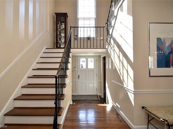3rd image of 18513 Parkland Dr