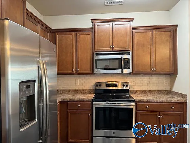 140 Clydesdale Ln — Photo 12