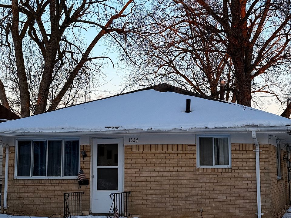 1st image of 1327 Bensch Dr
