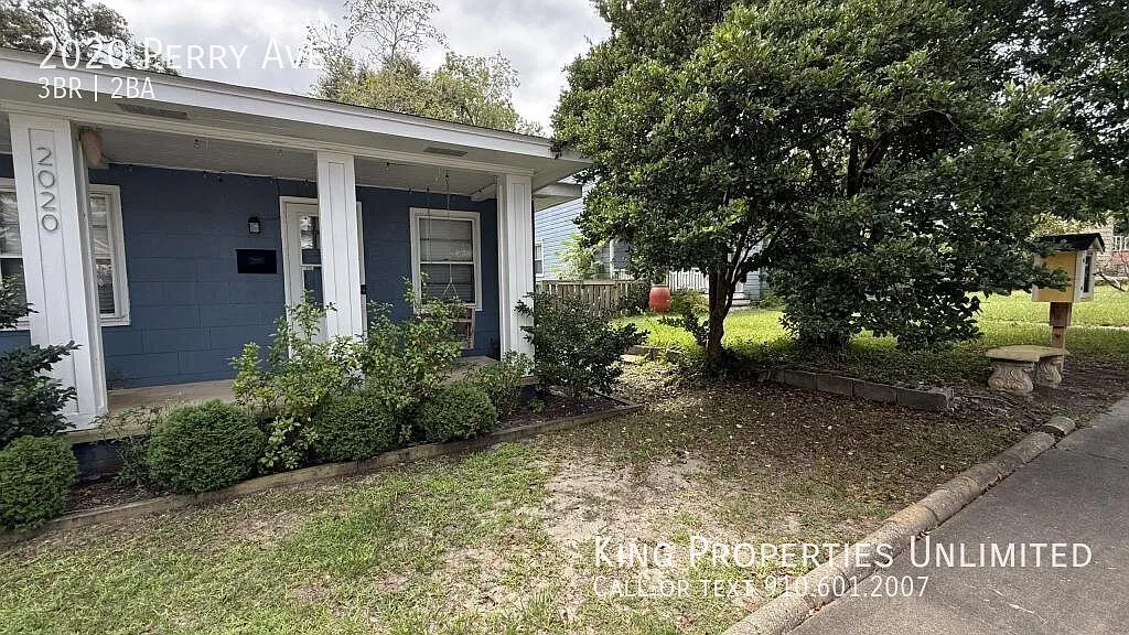 2020 Perry Ave — Photo 3