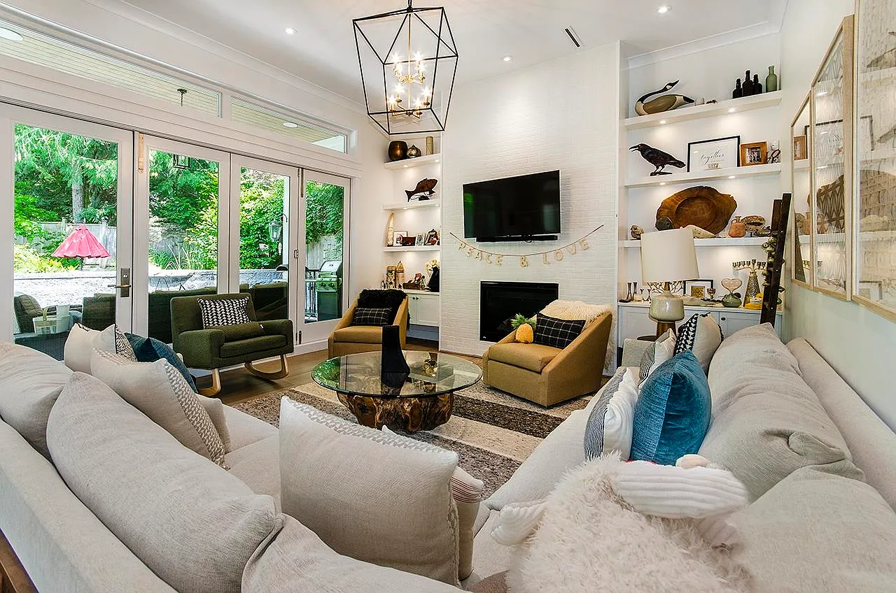 4 bed, 3600 sqft, $15,000 — Photo 4