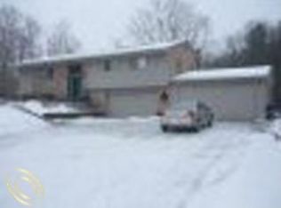 1822 Jenda Ln, Brighton, MI
