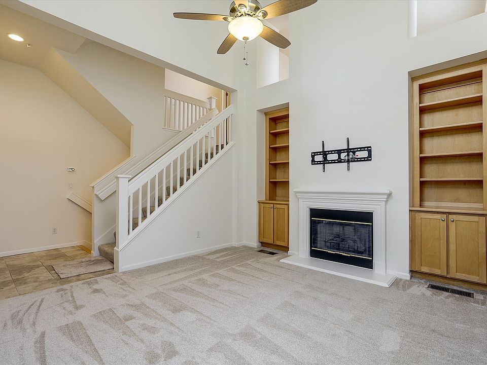 1st image of 238 Peckham Ct