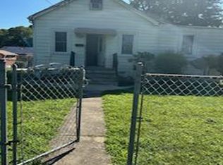 224 Hyman Ave, West Islip, NY 11795