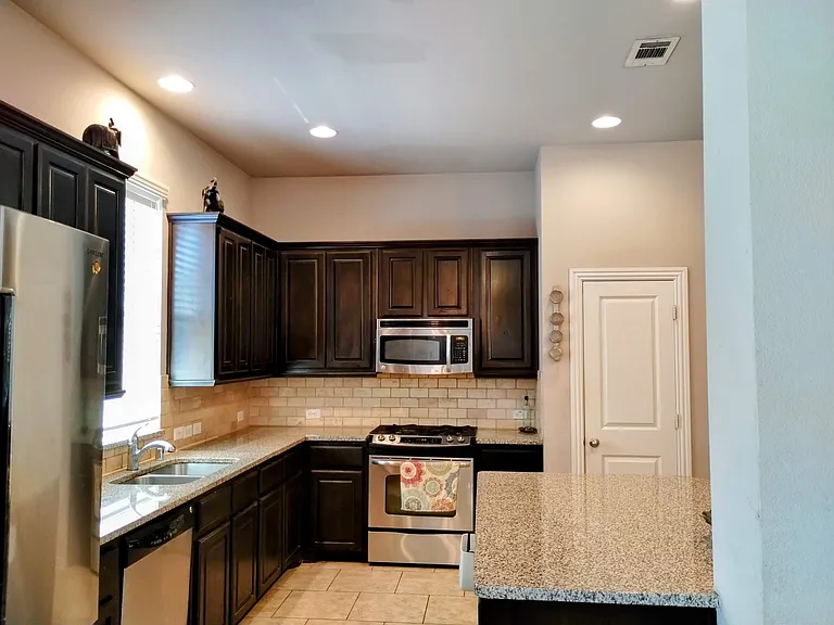 8404 Whistling Duck Dr — Photo 3