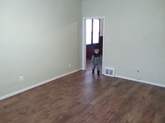 5th image of 2621 Zinow St #1