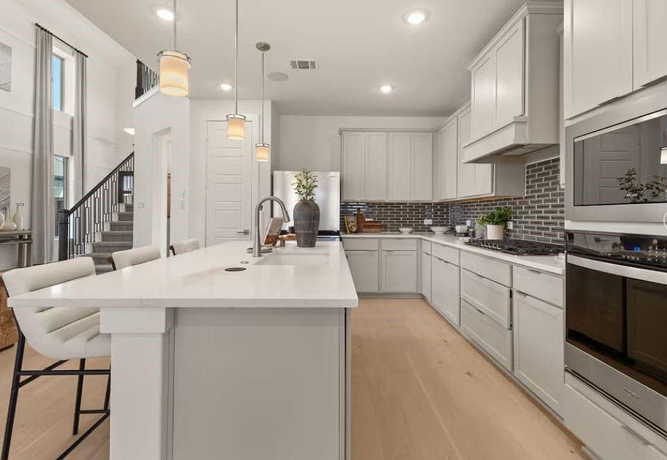 1st image of 31853 Pecan Cottage Ln