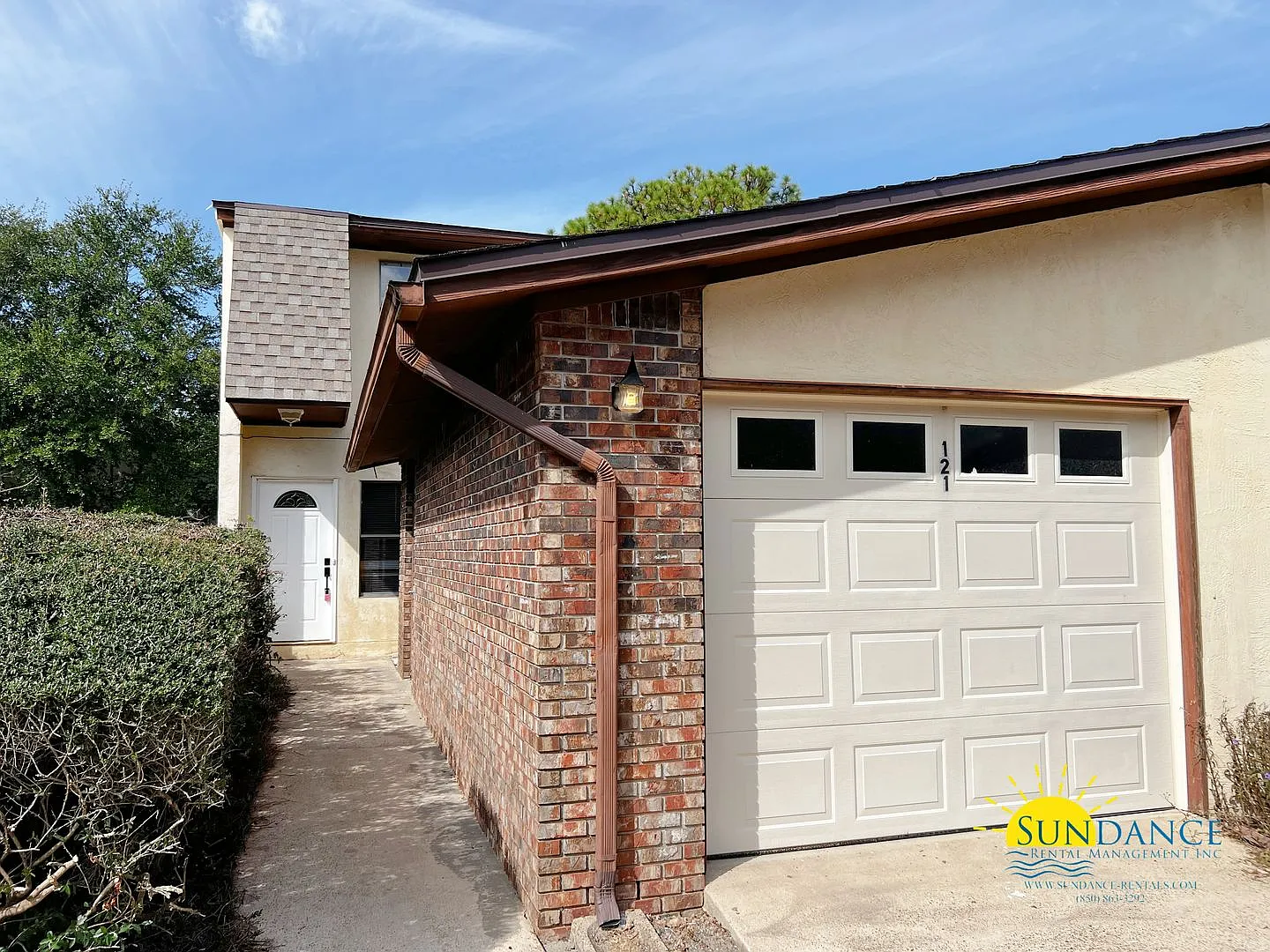 Fully Renovated 3 bedroom Home near Eglin AFB! — Photo 1