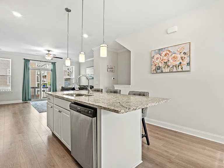 833 Westcott Ln — Photo 9