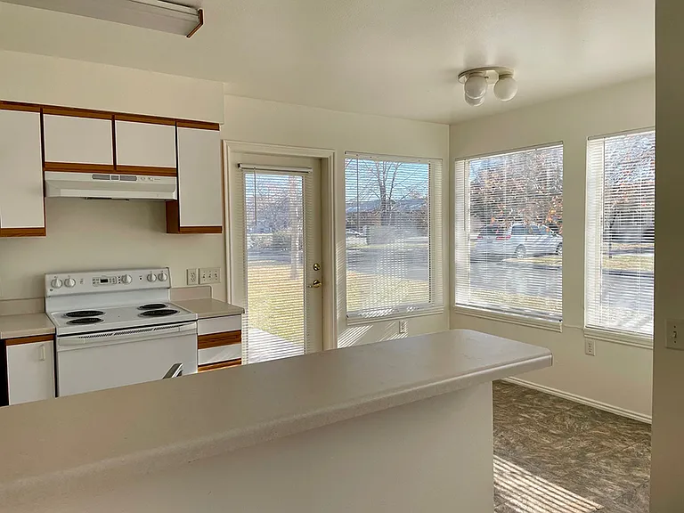 370 S 3 W #203 — Photo 4