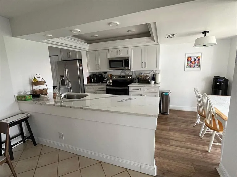 3008 W Lakes Dr — Photo 4
