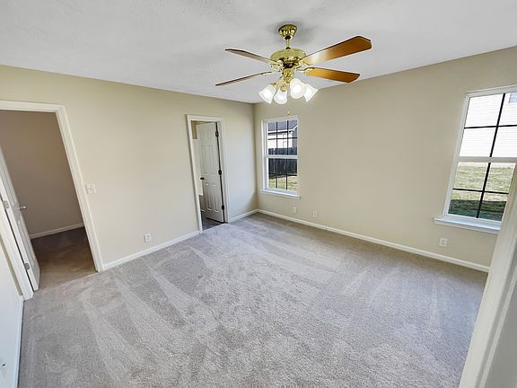 5th image of 1131 Eastwoods Dr