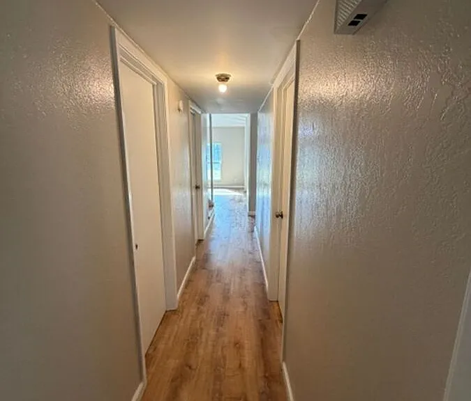 815 Cedar Oaks Ln — Photo 32