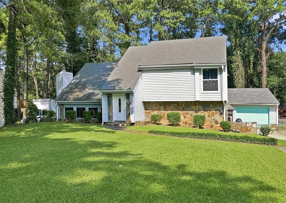 2nd image of 6798 Collier Way