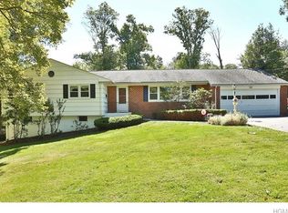 18 Birchbrook Dr, Valhalla, NY 10595