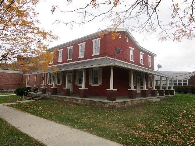 1st image of 306 E John St