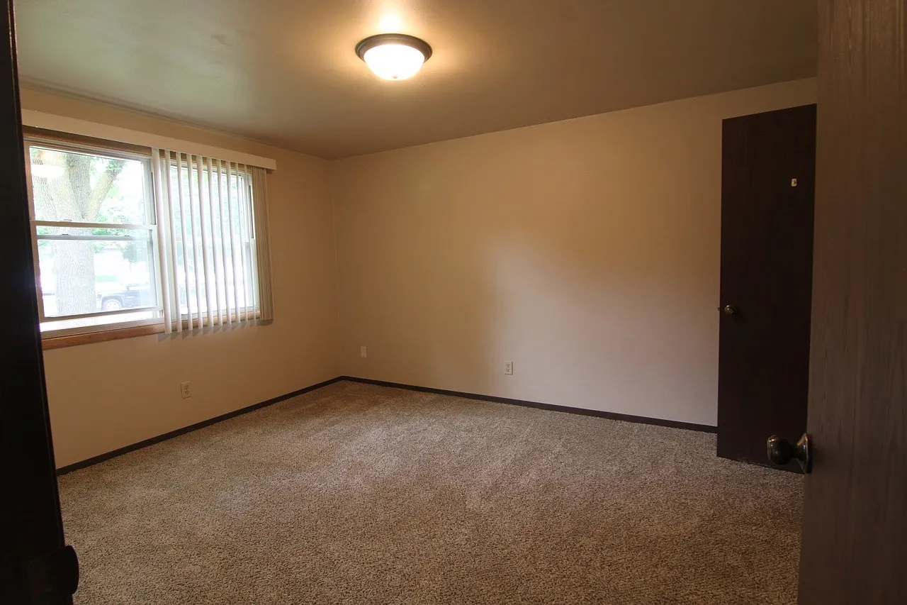 Oakview — Photo 4