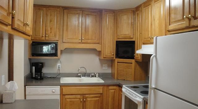 1st image of 3425 Golfview Dr APT 312