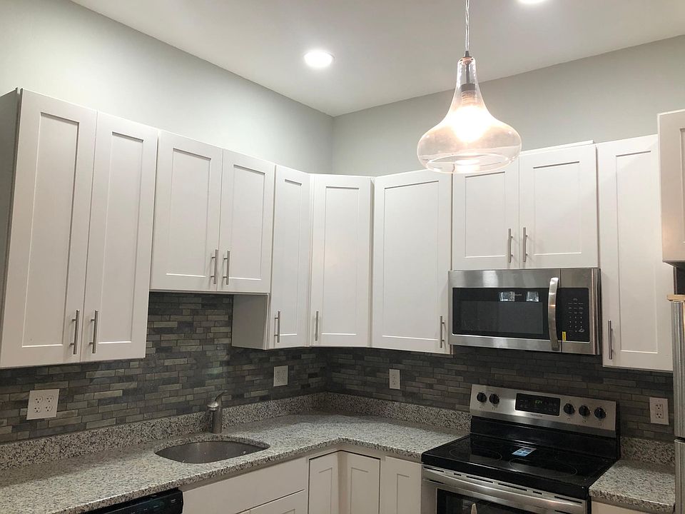 1st image of 212 Gay St APT 1