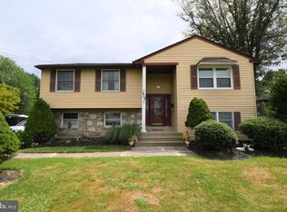 939 Decker Ln, Warminster, PA 18974
