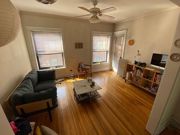 3rd image of 1250 W Bryn Mawr Ave #1