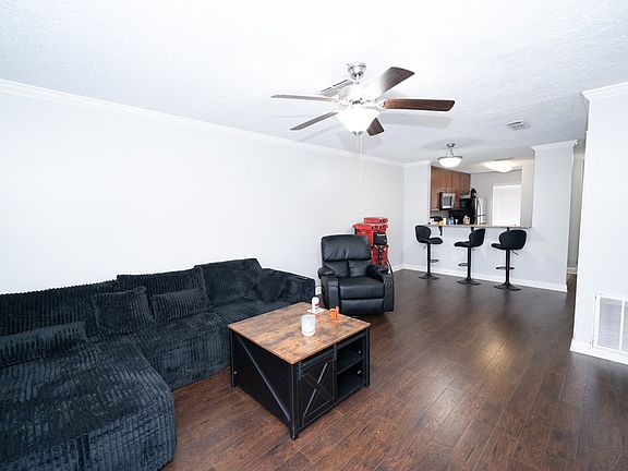 3rd image of 2112 Old Taylor Rd APT B1