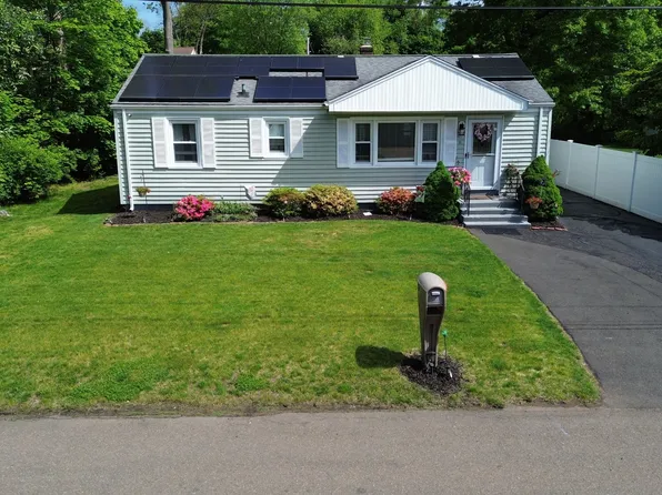 11 May Street, North Haven, CT 06473