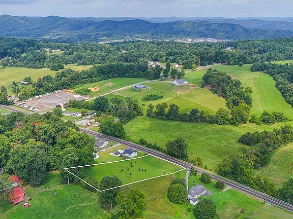 4th image of 3001 Weaver Pike