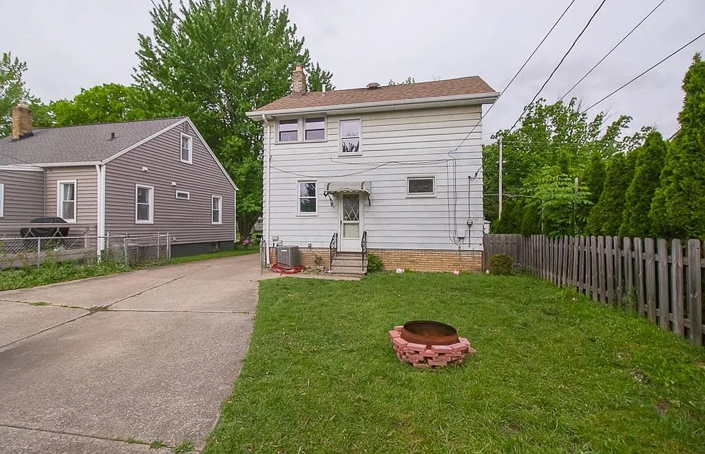 4027 West 210th Street - 1 — Photo 1