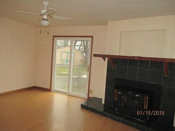 4th image of 2059 Sara Lee Ave