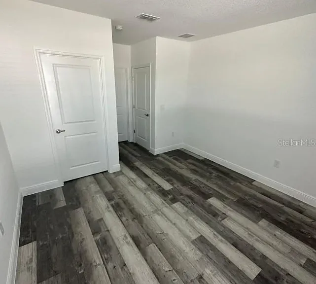 542 Kilimanjaro Dr #B — Photo 8