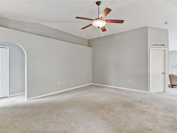 4th image of 2068 Corner Glen Dr