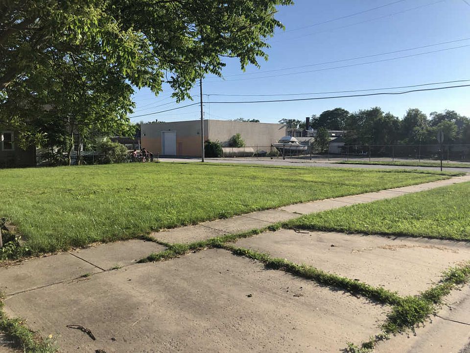 2nd image of 153 Houston Ave