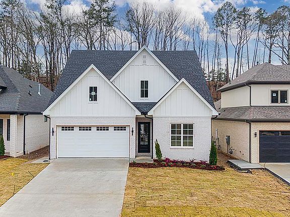 3rd image of 121 Kinley Loop