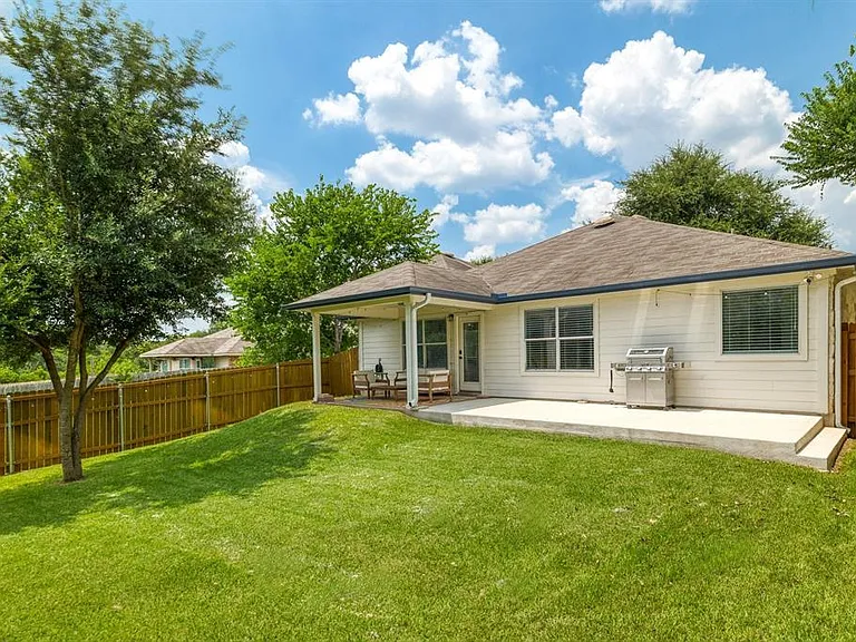 1819 Melissa Oaks Ln — Photo 28