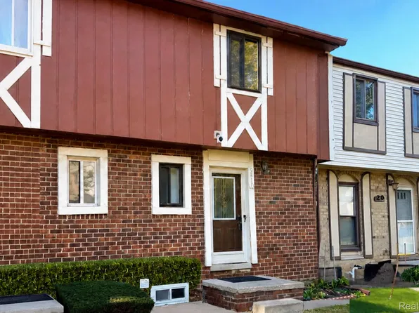 8419 Hickory Dr, Sterling Heights, MI 48312
