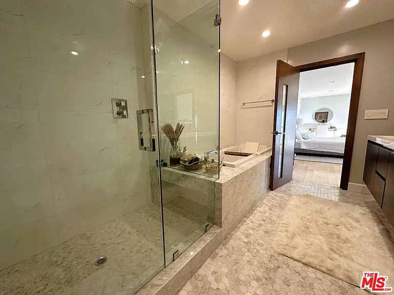 9300 Warbler Way — Photo 22